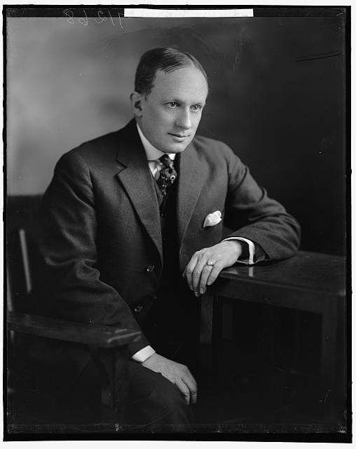 Photo:Warren Isbell Lee New York Congressman Portrait 1910s Suit Studio